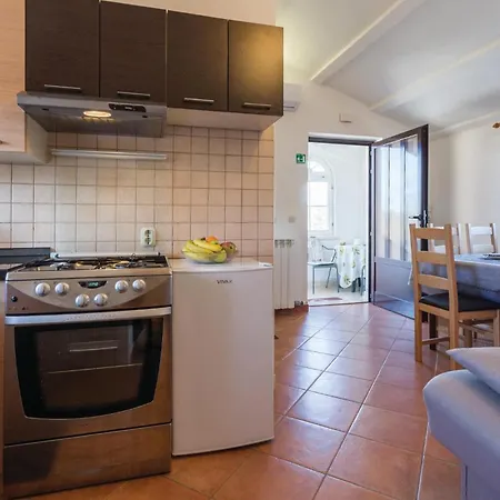 Amazing In Pazin With Wifi Appartement *